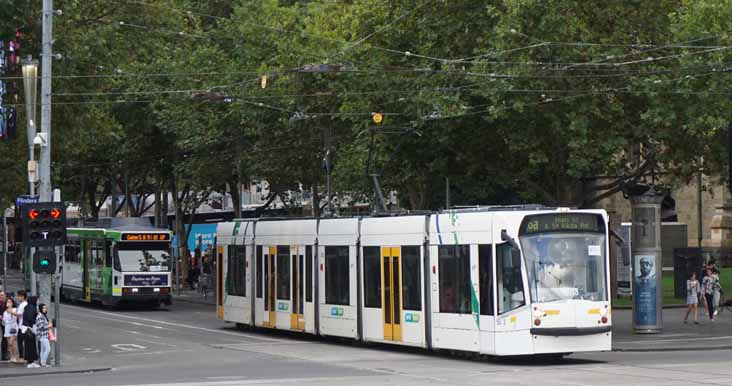 Yarra Trams Combino 5013